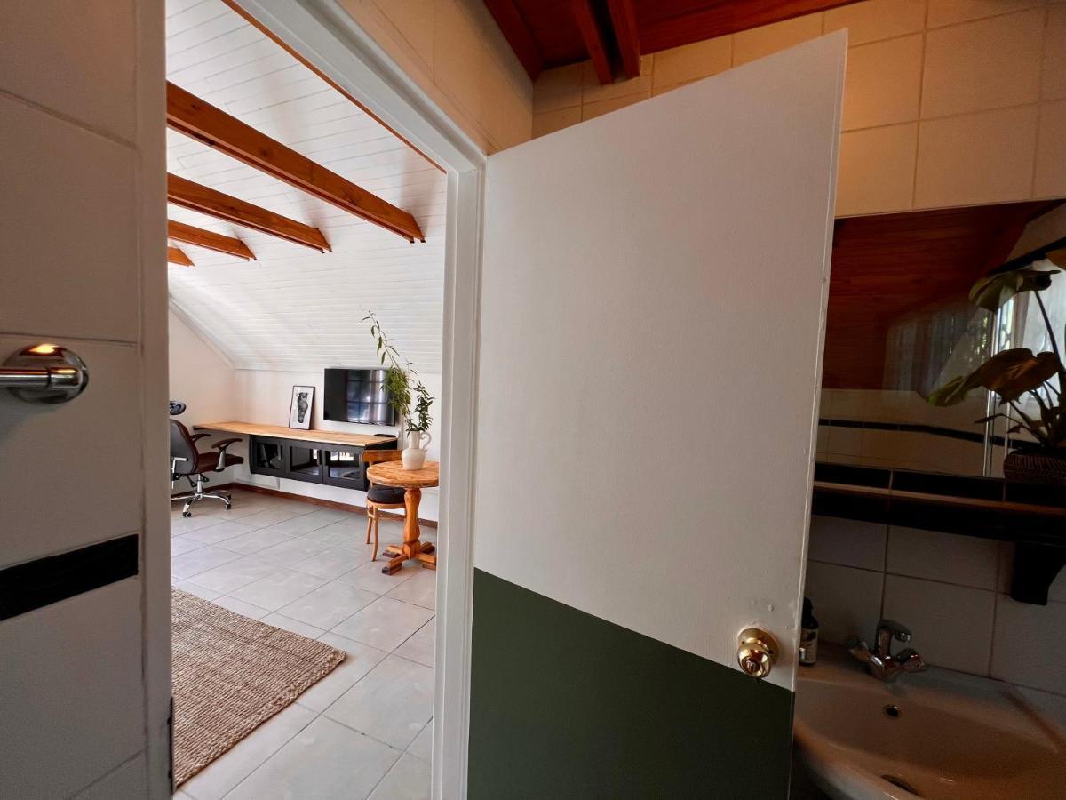 Cosy City Cottage Габороне Экстерьер фото
